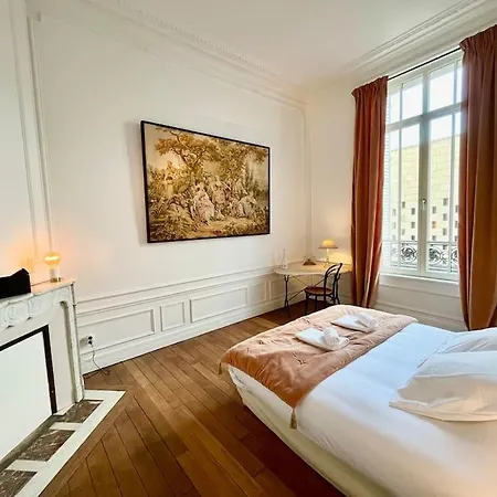 Champagne Des Anges - Proche Cathedrale De *