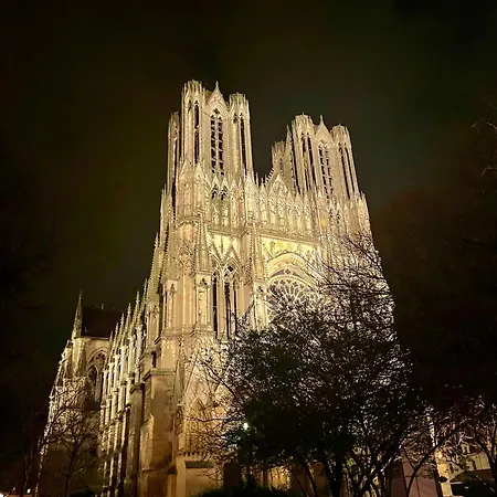 Champagne Des Anges - Proche Cathedrale De * Ρενς